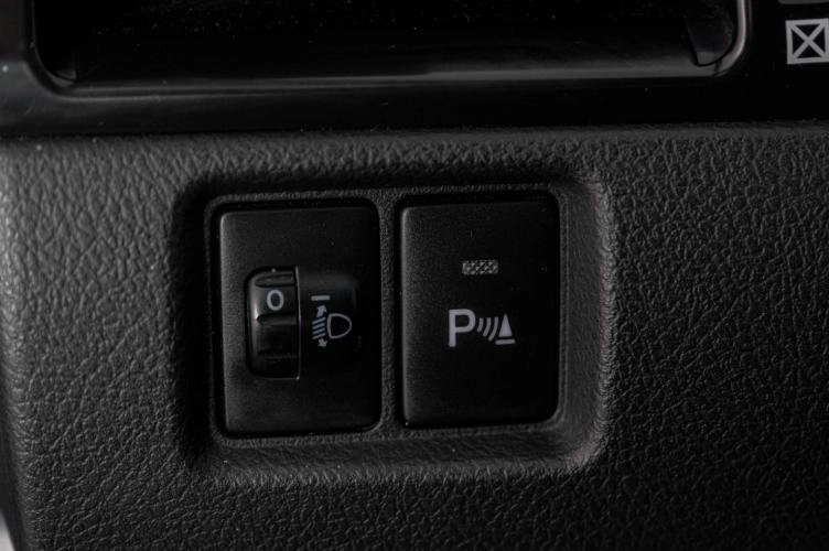 Toyota Camry 21 из 23