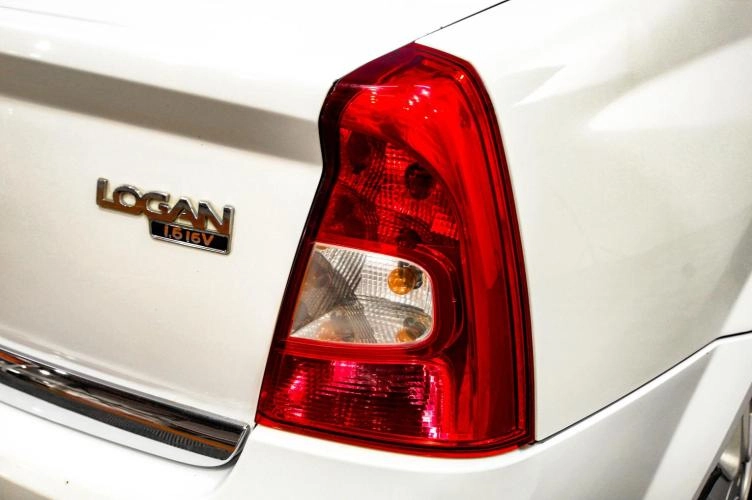 Renault Logan 8 из 20