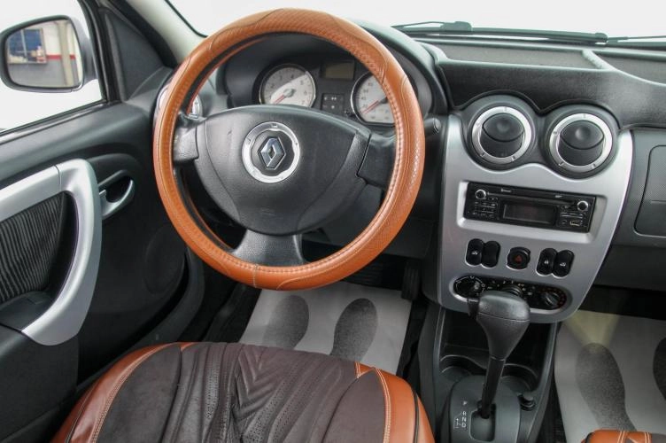 Renault Logan 12 из 20