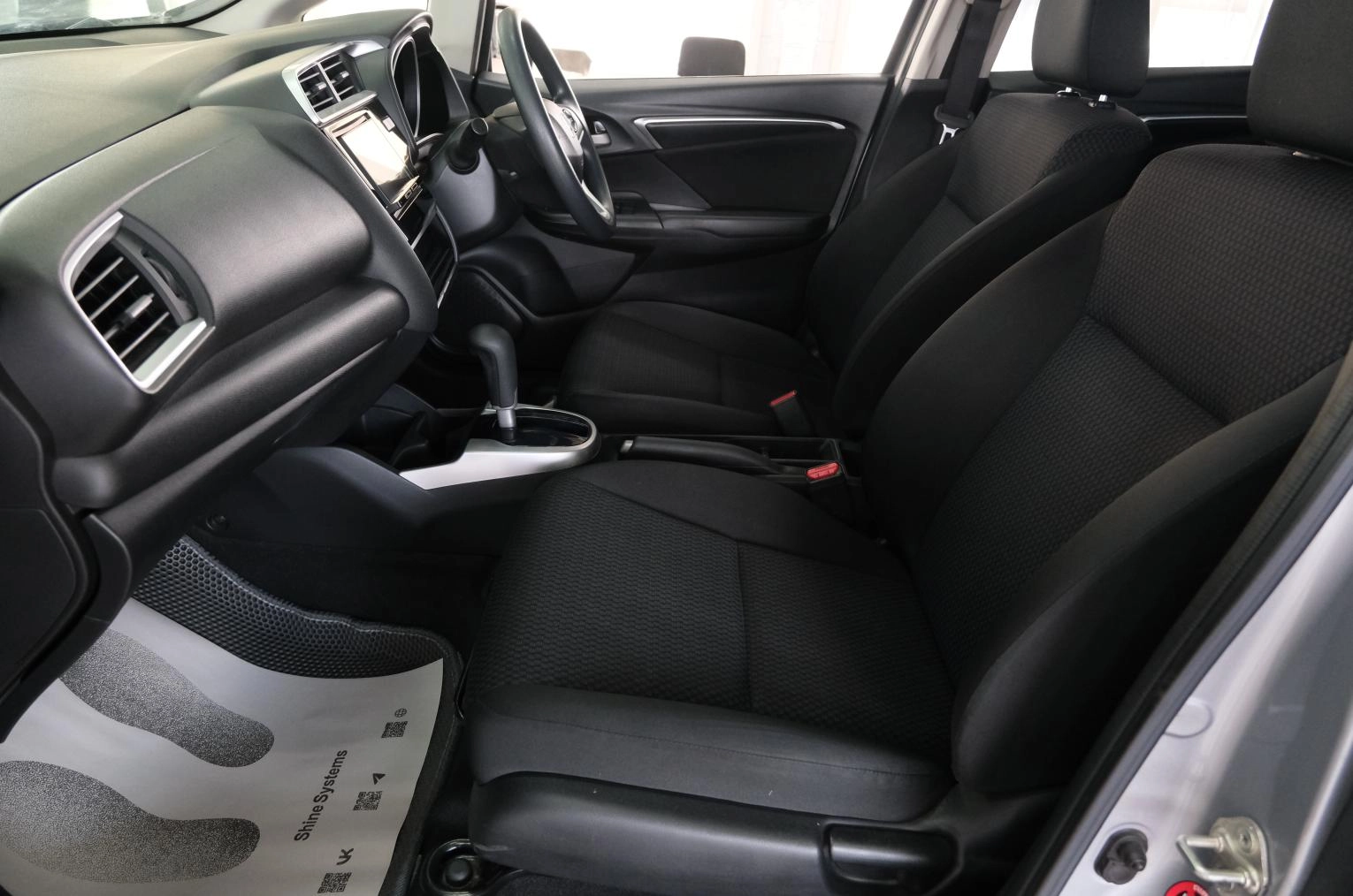 Honda Fit 20 из 23