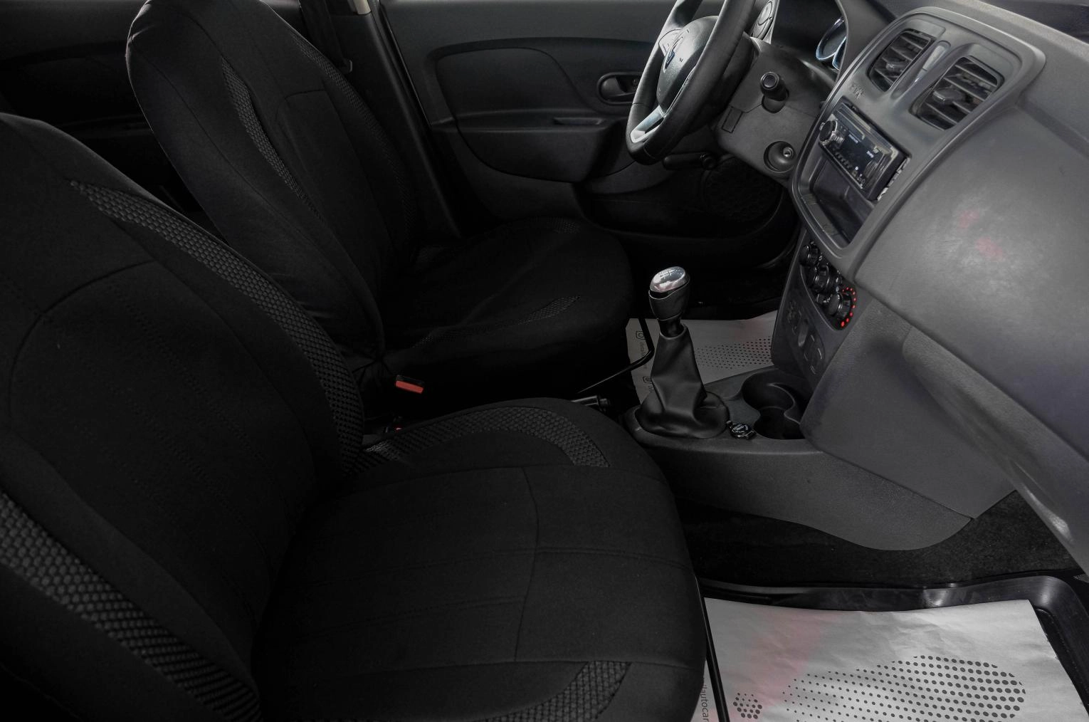 Renault Logan 11 из 18