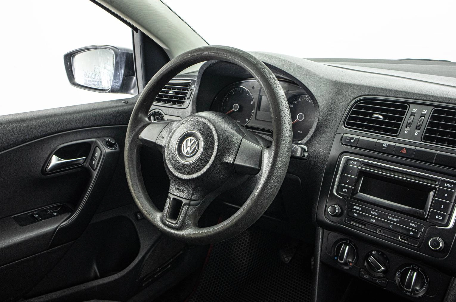 Volkswagen Polo 11 из 18