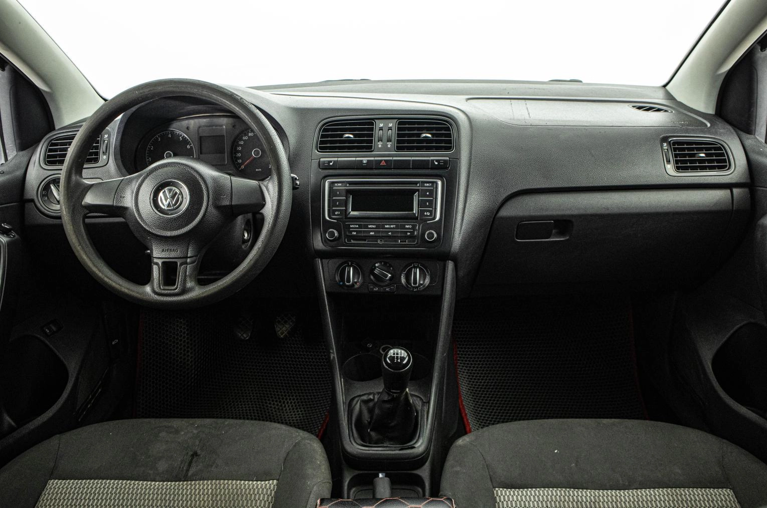 Volkswagen Polo 12 из 18