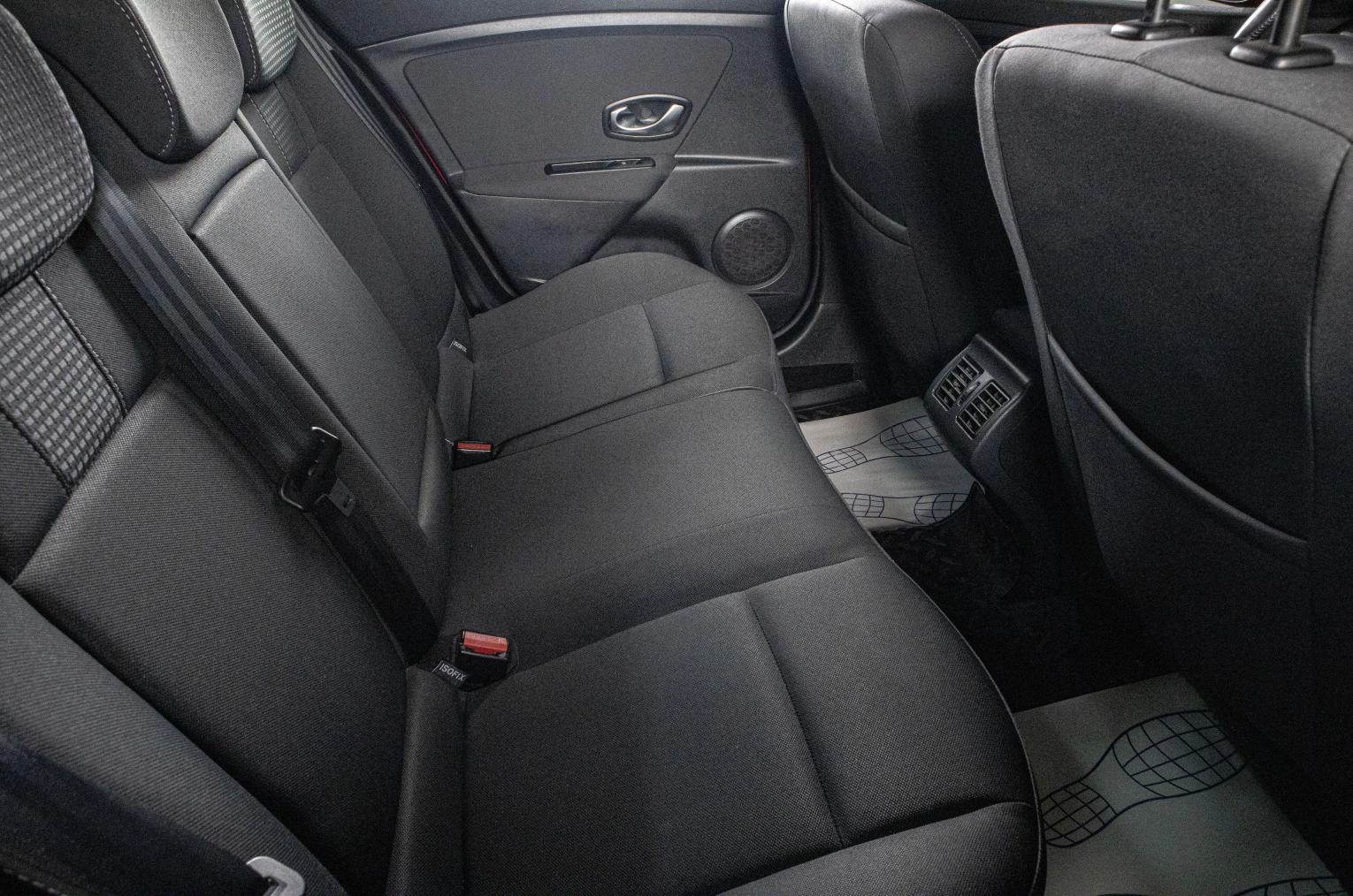 Renault Megane 15 из 17