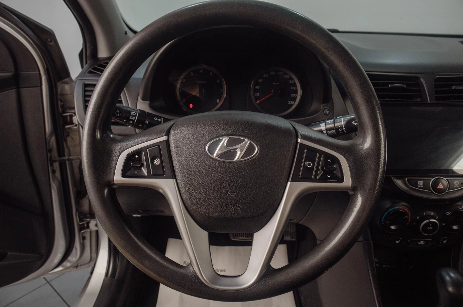 Hyundai Solaris 13 из 21