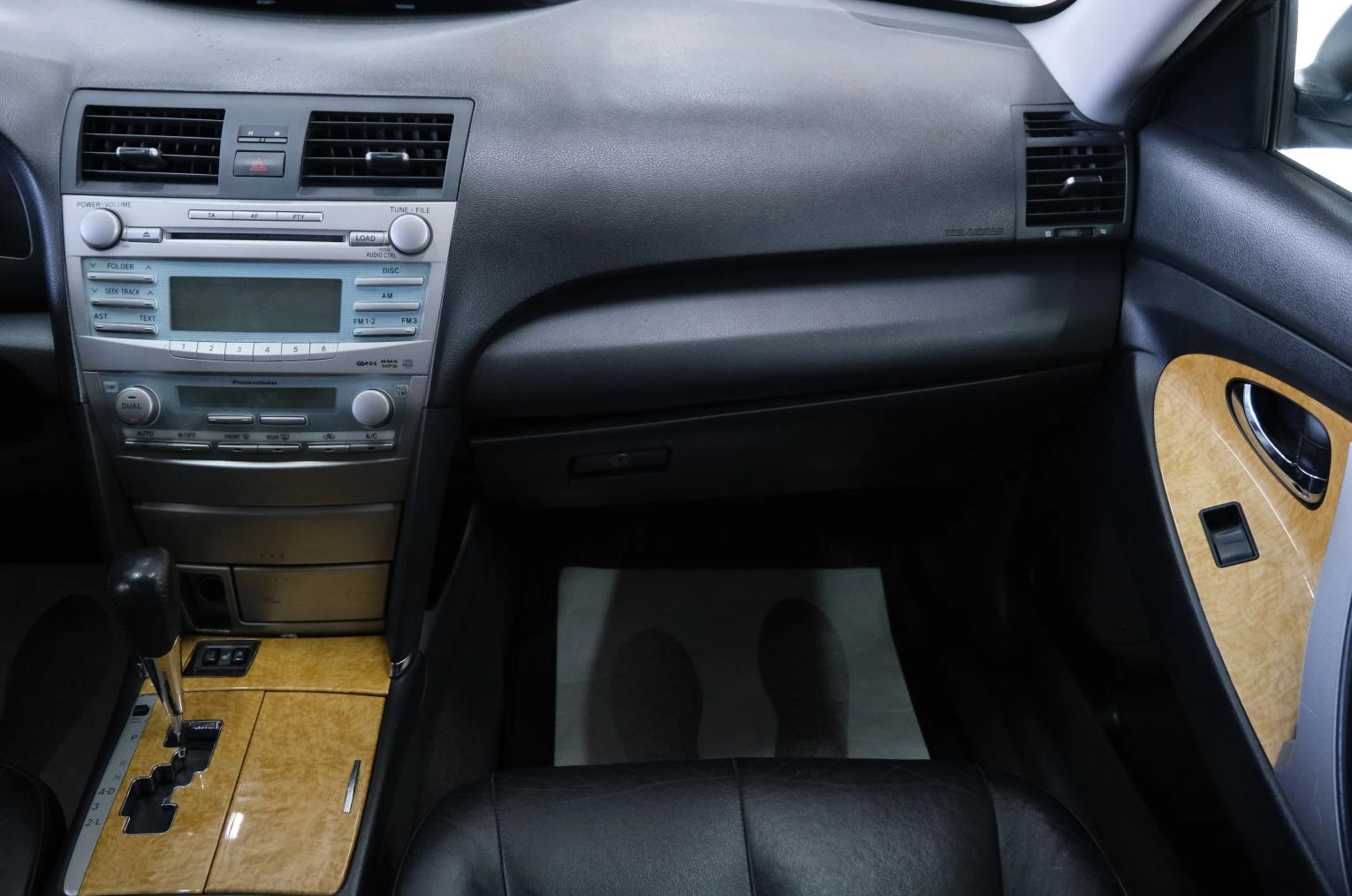 Toyota Camry 19 из 24