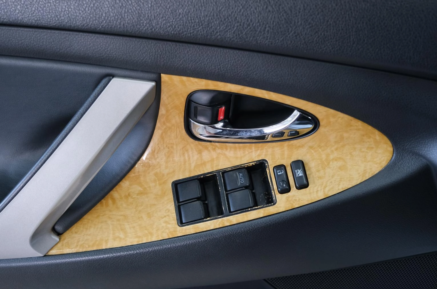 Toyota Camry 8 из 24