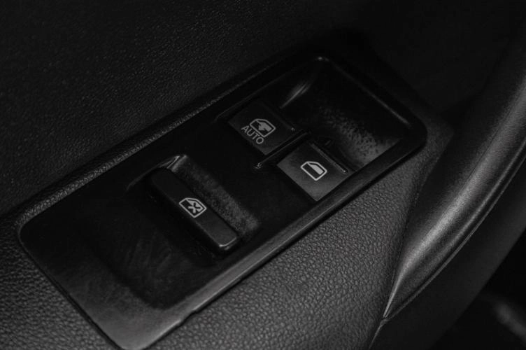 Volkswagen Polo 9 из 17