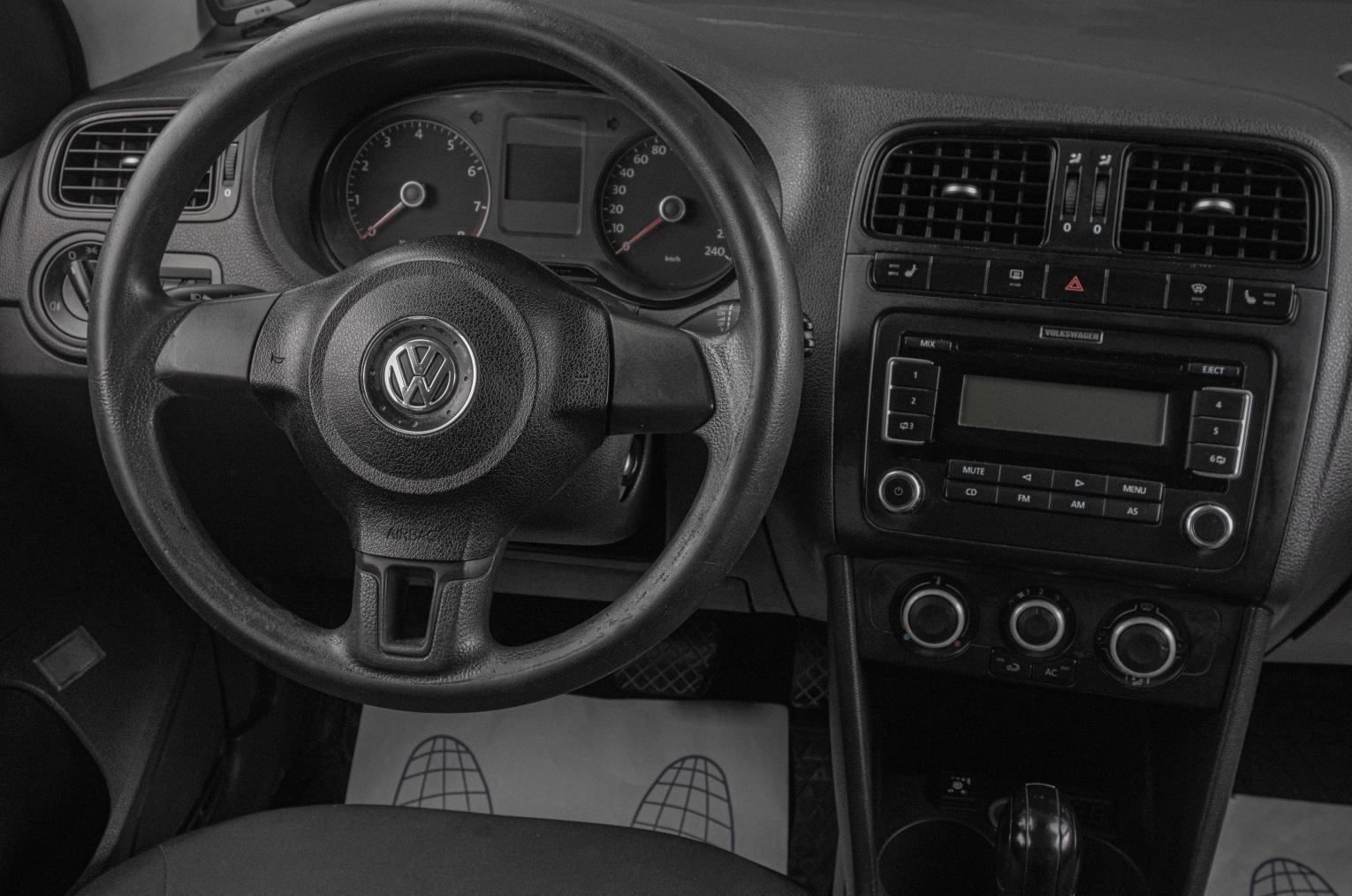 Volkswagen Polo 14 из 17