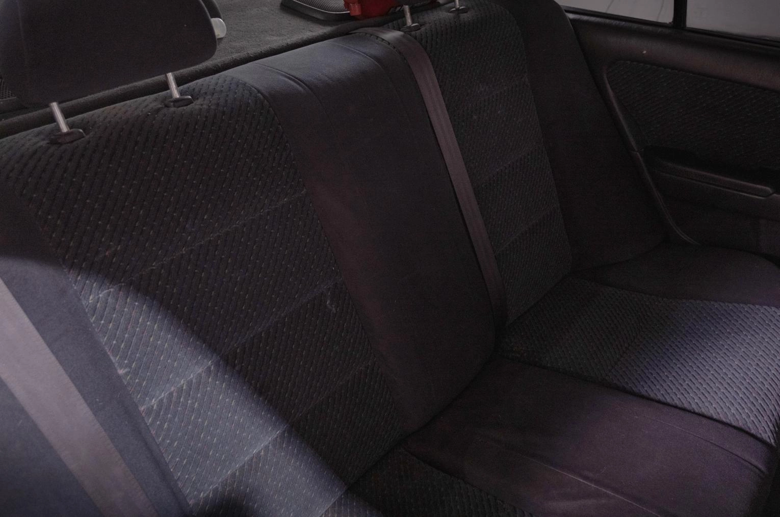 Toyota Carina 17 из 18