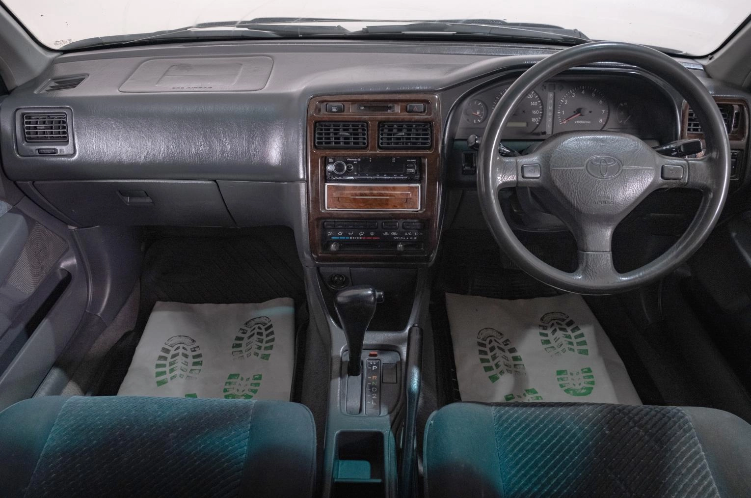 Toyota Carina 9 из 18