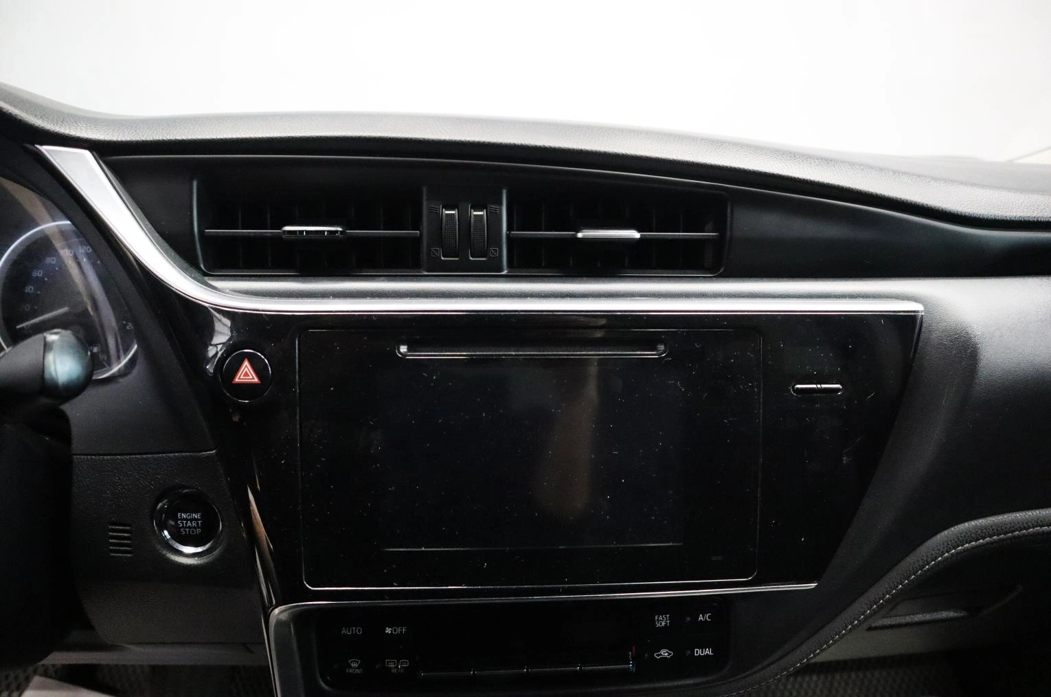 Toyota Corolla 13 из 20