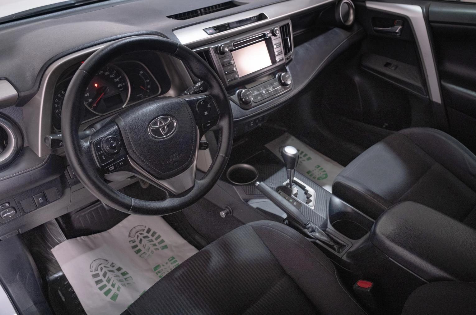 Toyota RAV4 7 из 22