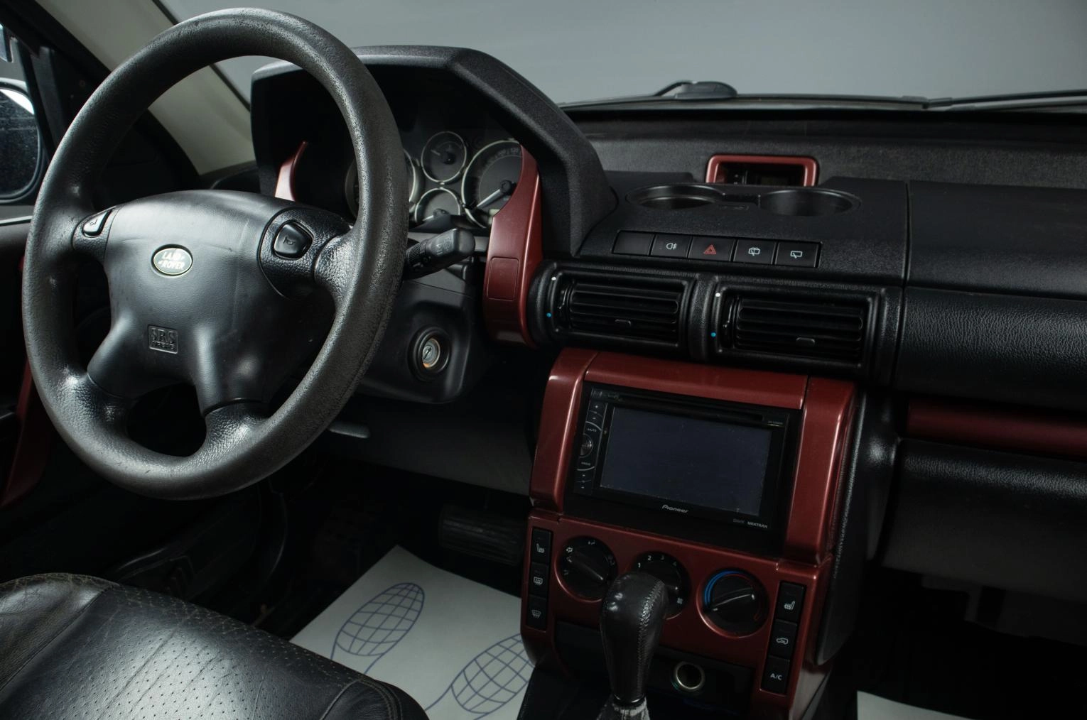 Land Rover Freelander 9 из 17