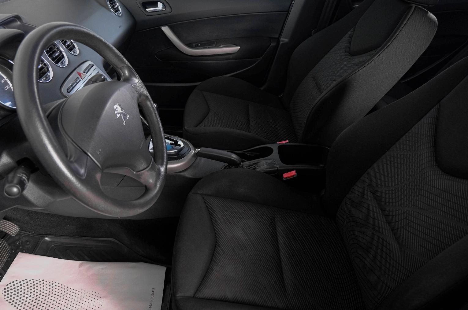 Peugeot 308 8 из 22