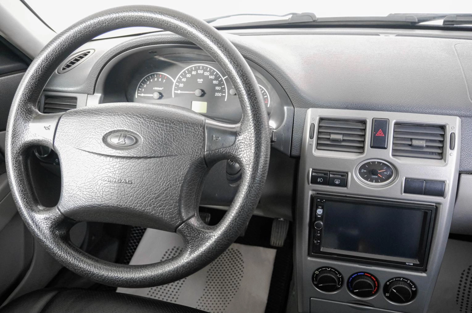 ВАЗ (LADA) Priora 12 из 19