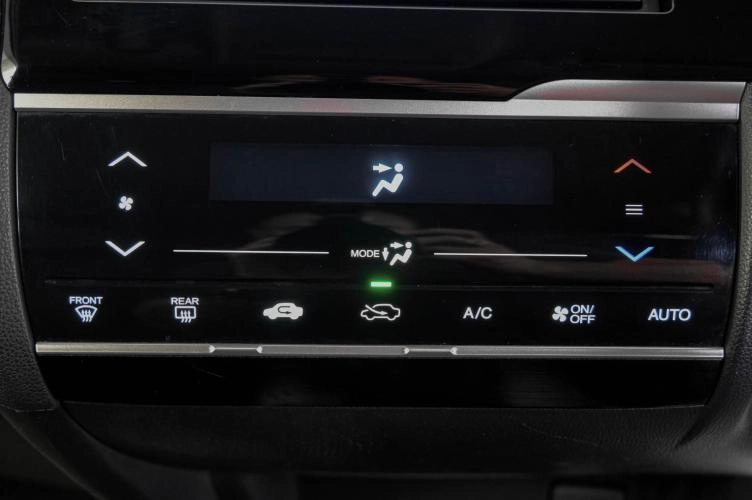 Honda Fit 17 из 21