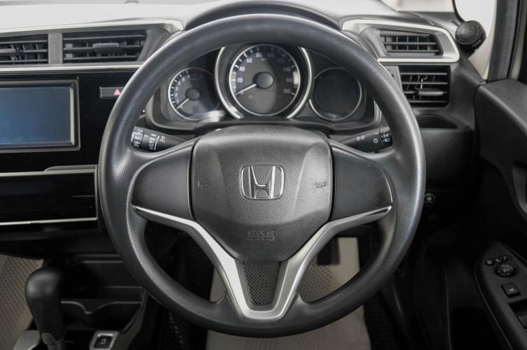 Honda Fit 15 из 21