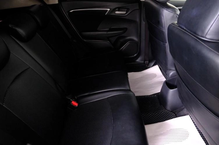 Honda Fit 10 из 21