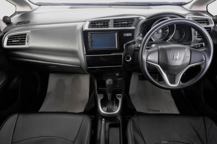 Honda Fit 13 из 21