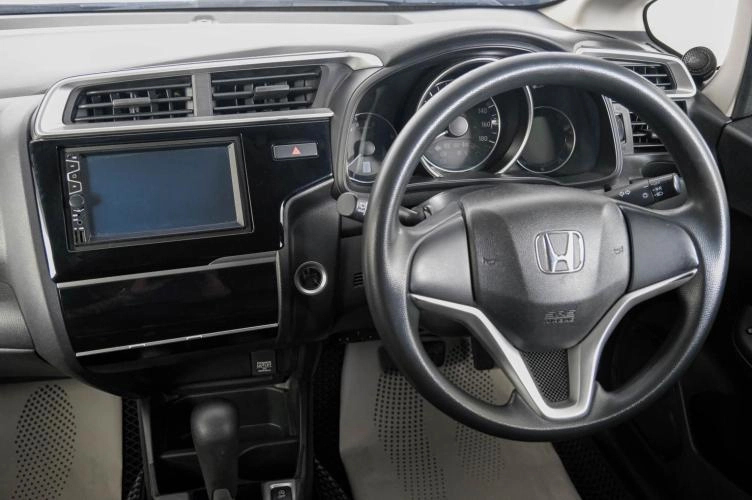 Honda Fit 14 из 21