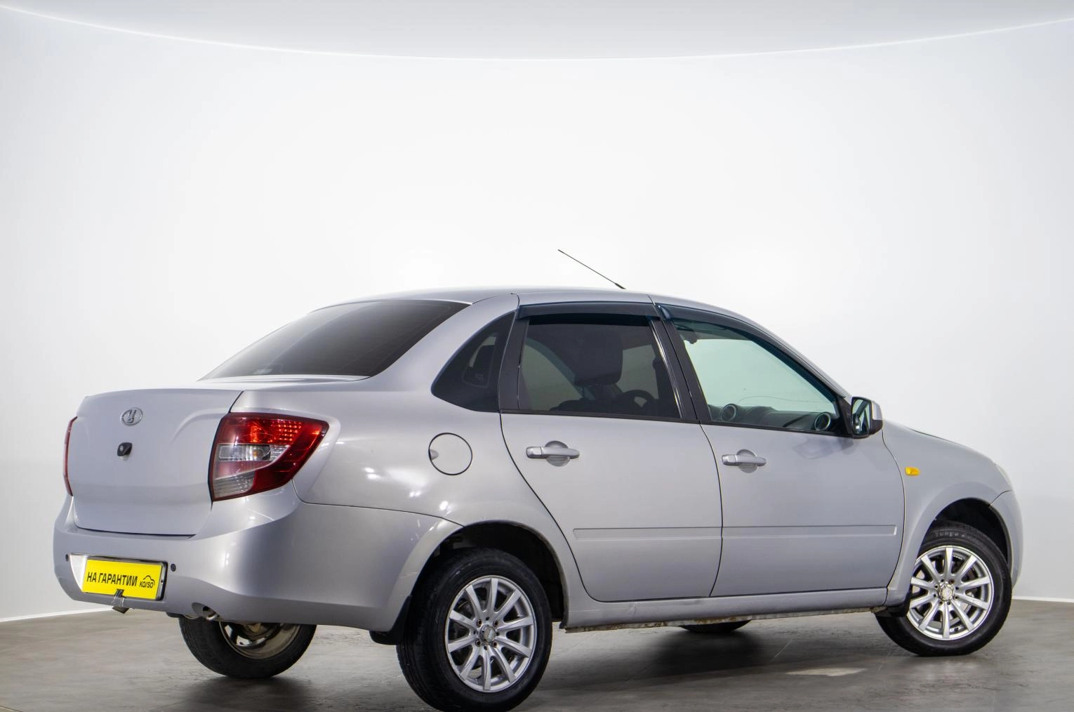 ВАЗ (LADA) Granta 4 из 17