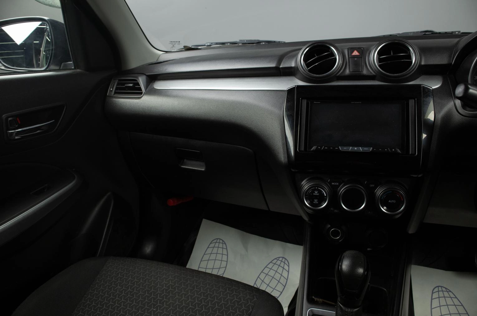 Suzuki Swift 12 из 19