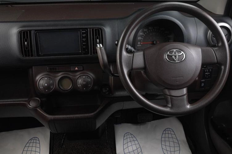 Toyota Passo 14 из 17