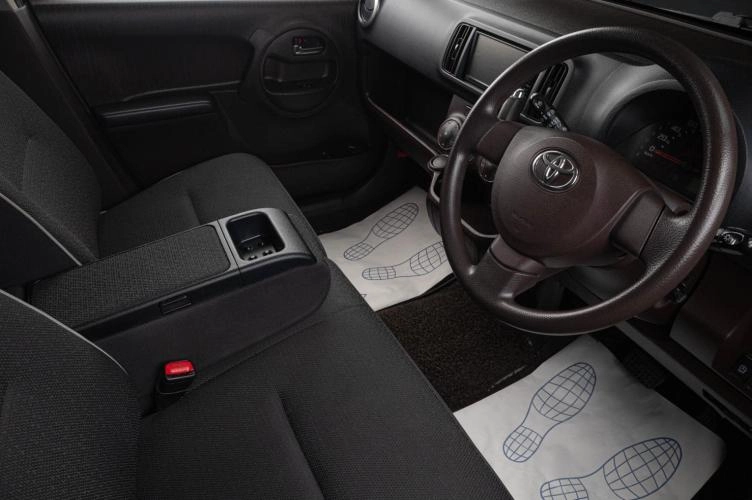 Toyota Passo 8 из 17