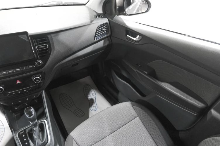 Hyundai Solaris 10 из 22
