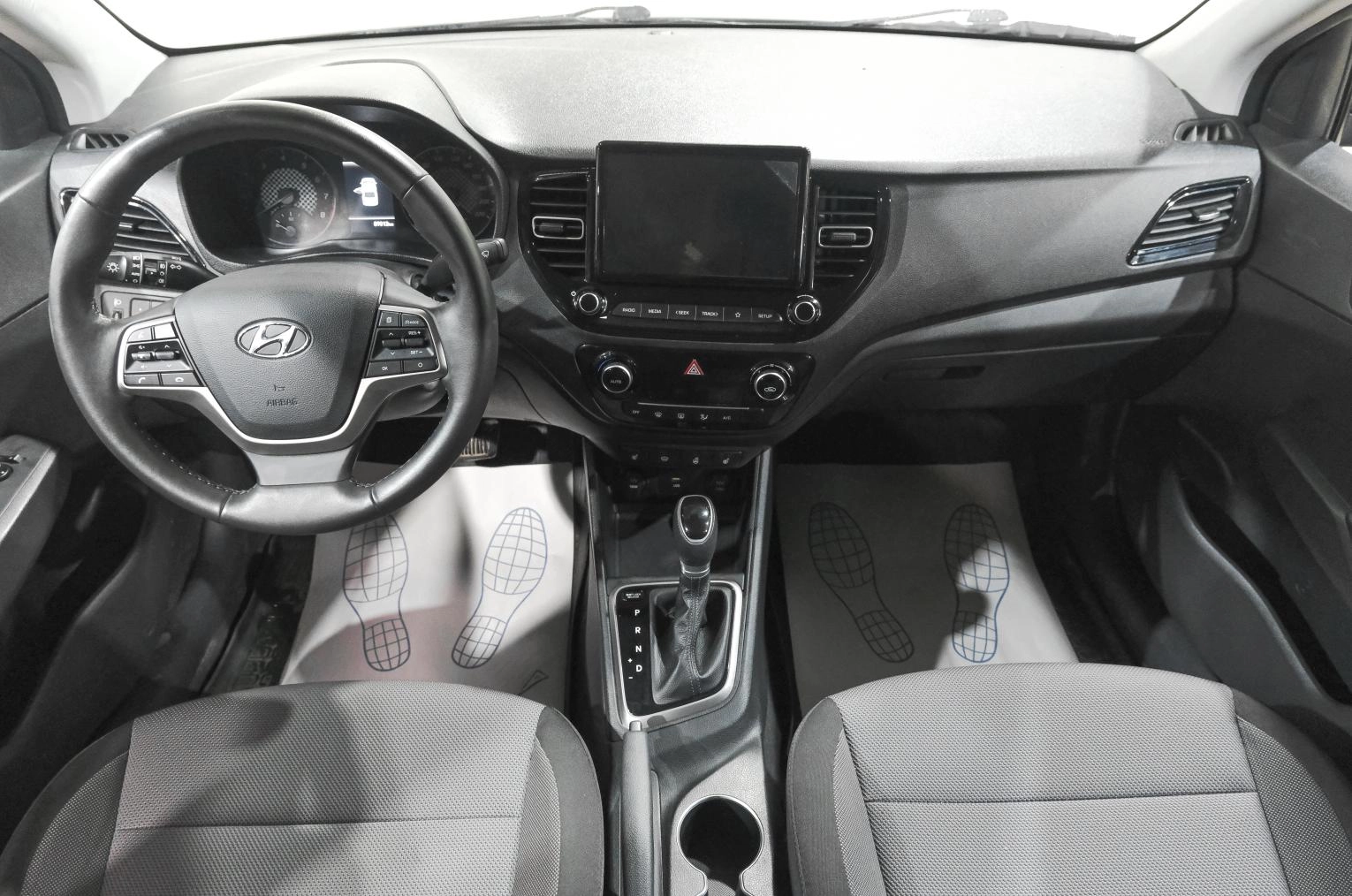 Hyundai Solaris 11 из 22