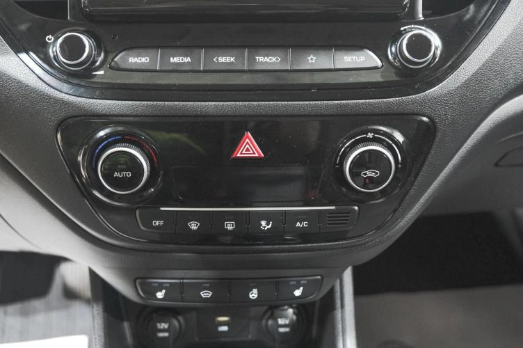 Hyundai Solaris 16 из 22