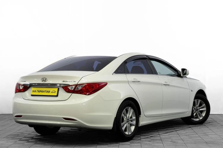 Hyundai Sonata 4 из 5