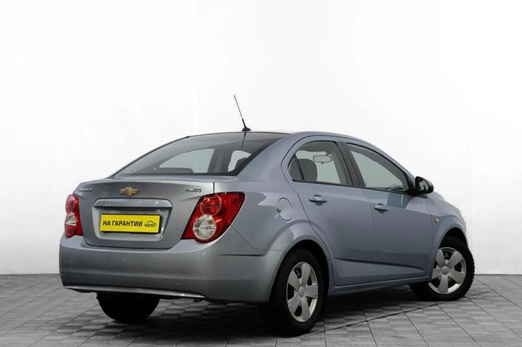 Chevrolet Aveo 4 из 5