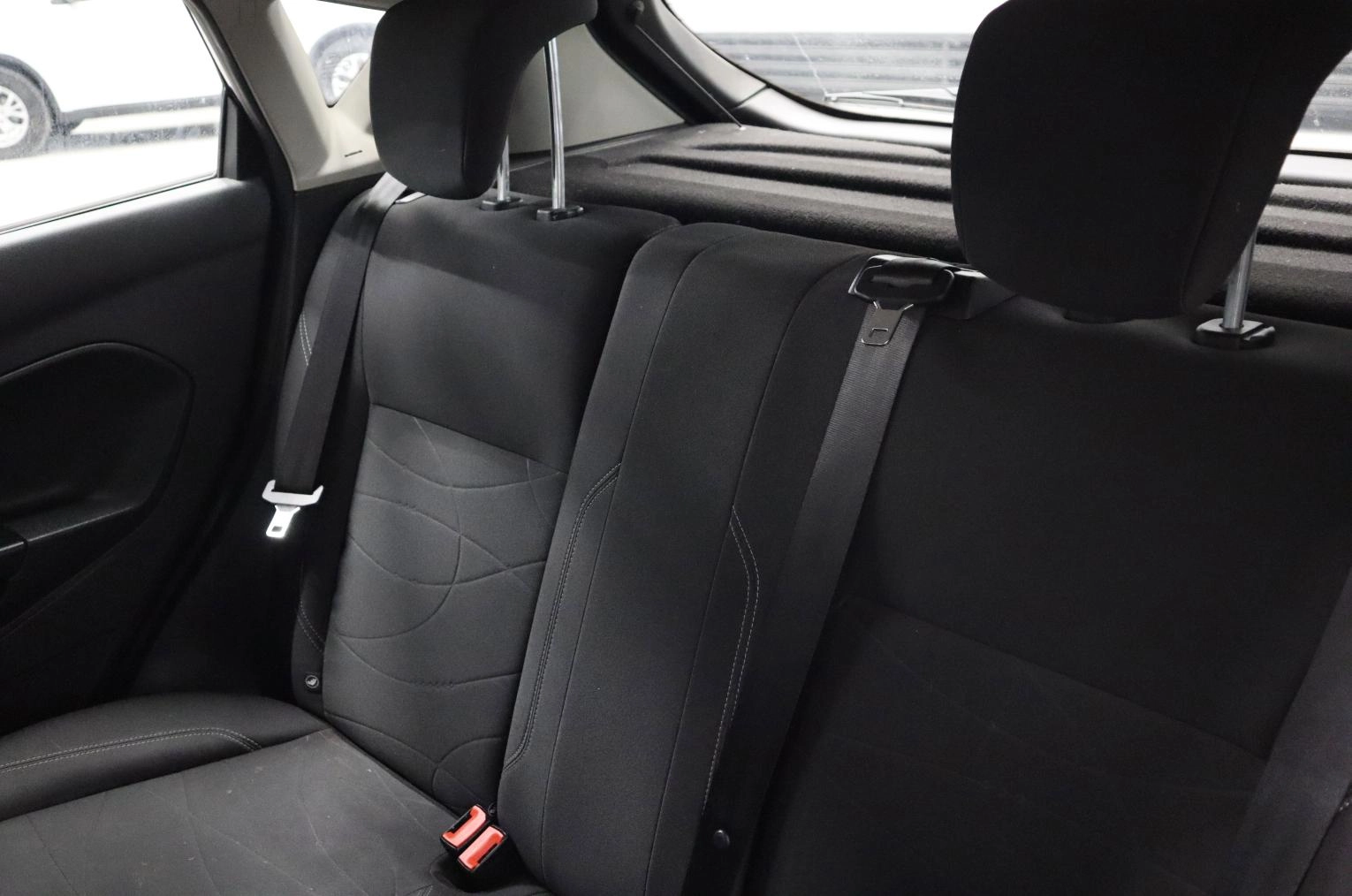 Ford Fiesta 15 из 16