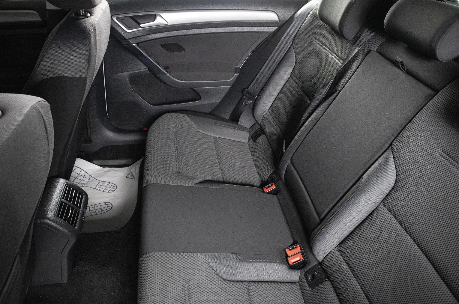 Volkswagen Golf 20 из 21