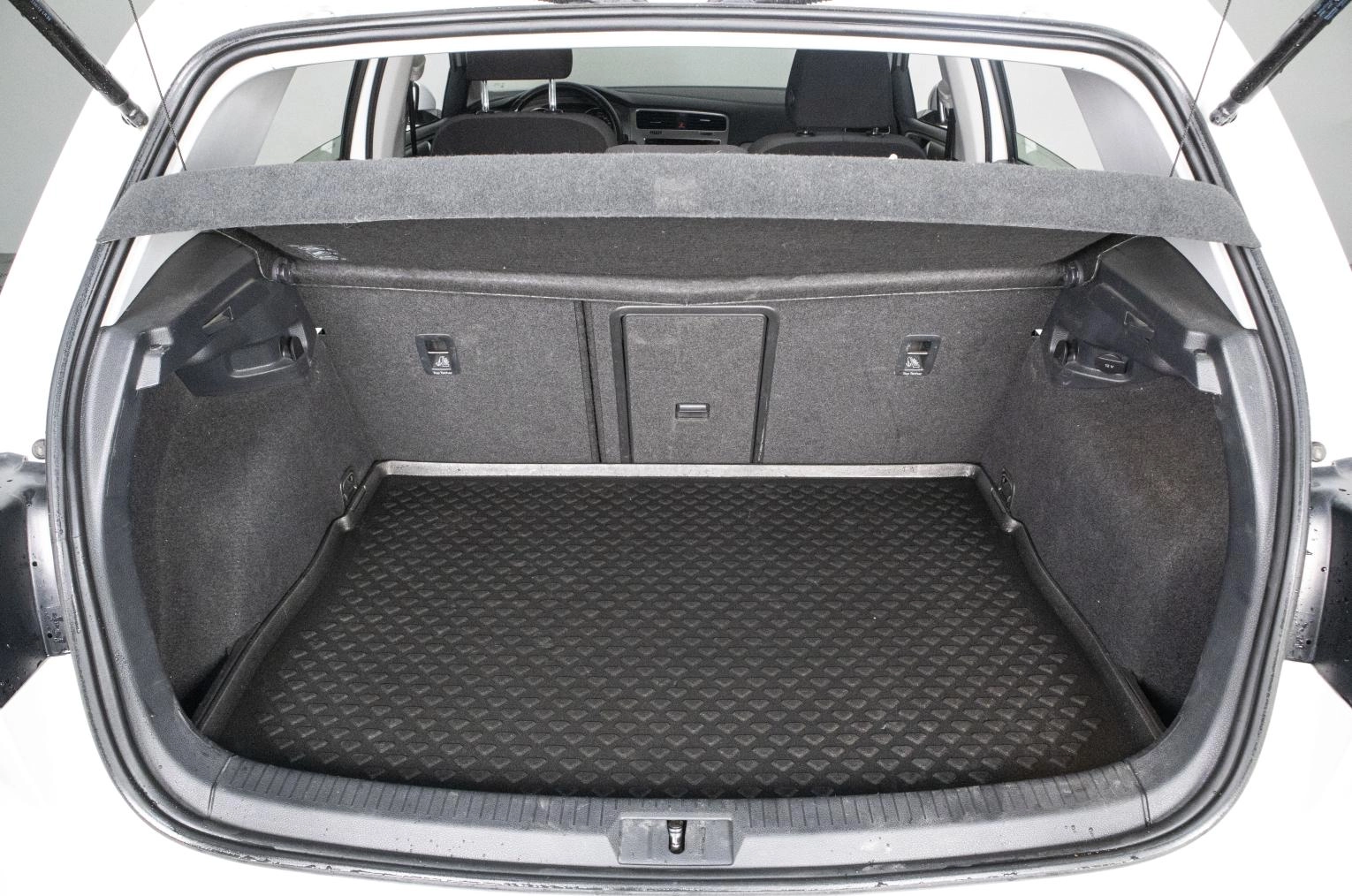 Volkswagen Golf 21 из 21