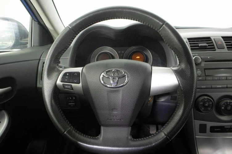 Toyota Corolla 15 из 22