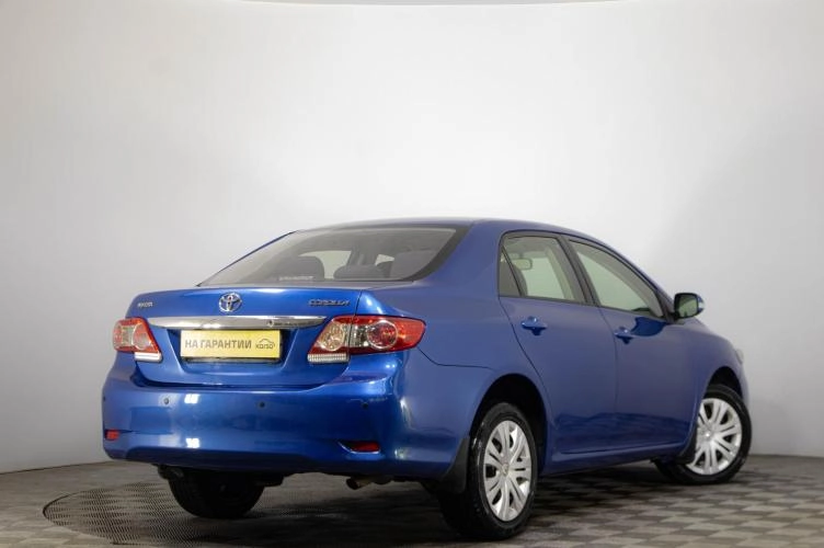 Toyota Corolla 4 из 5
