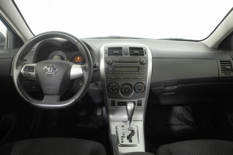 Toyota Corolla 13 из 22