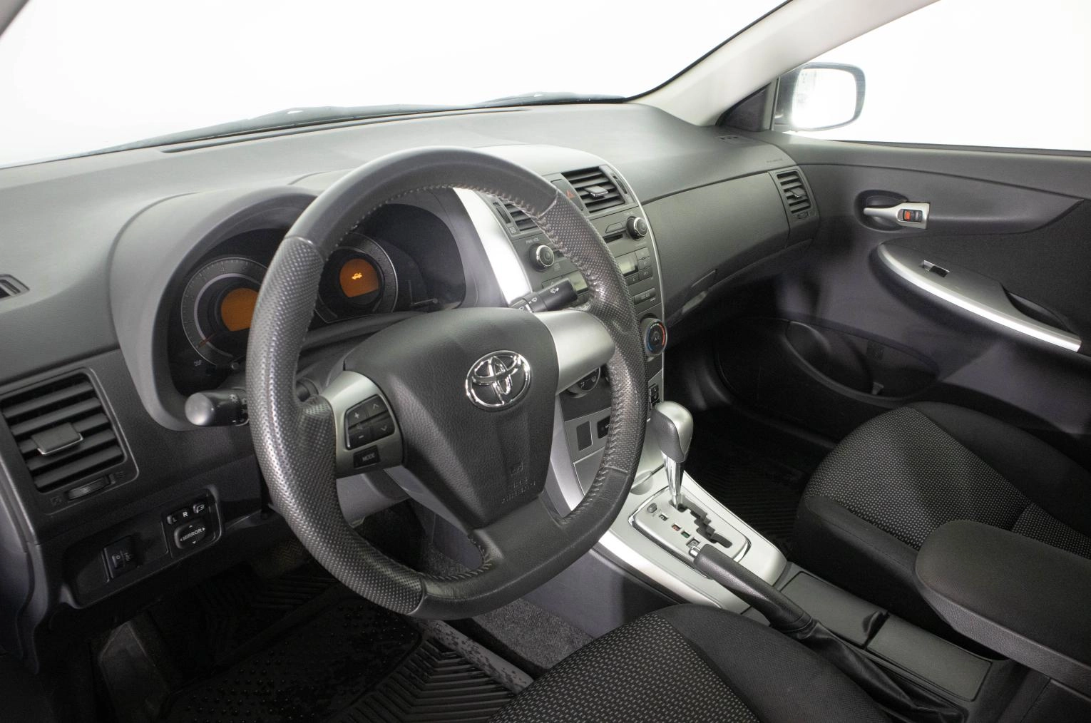 Toyota Corolla 7 из 22