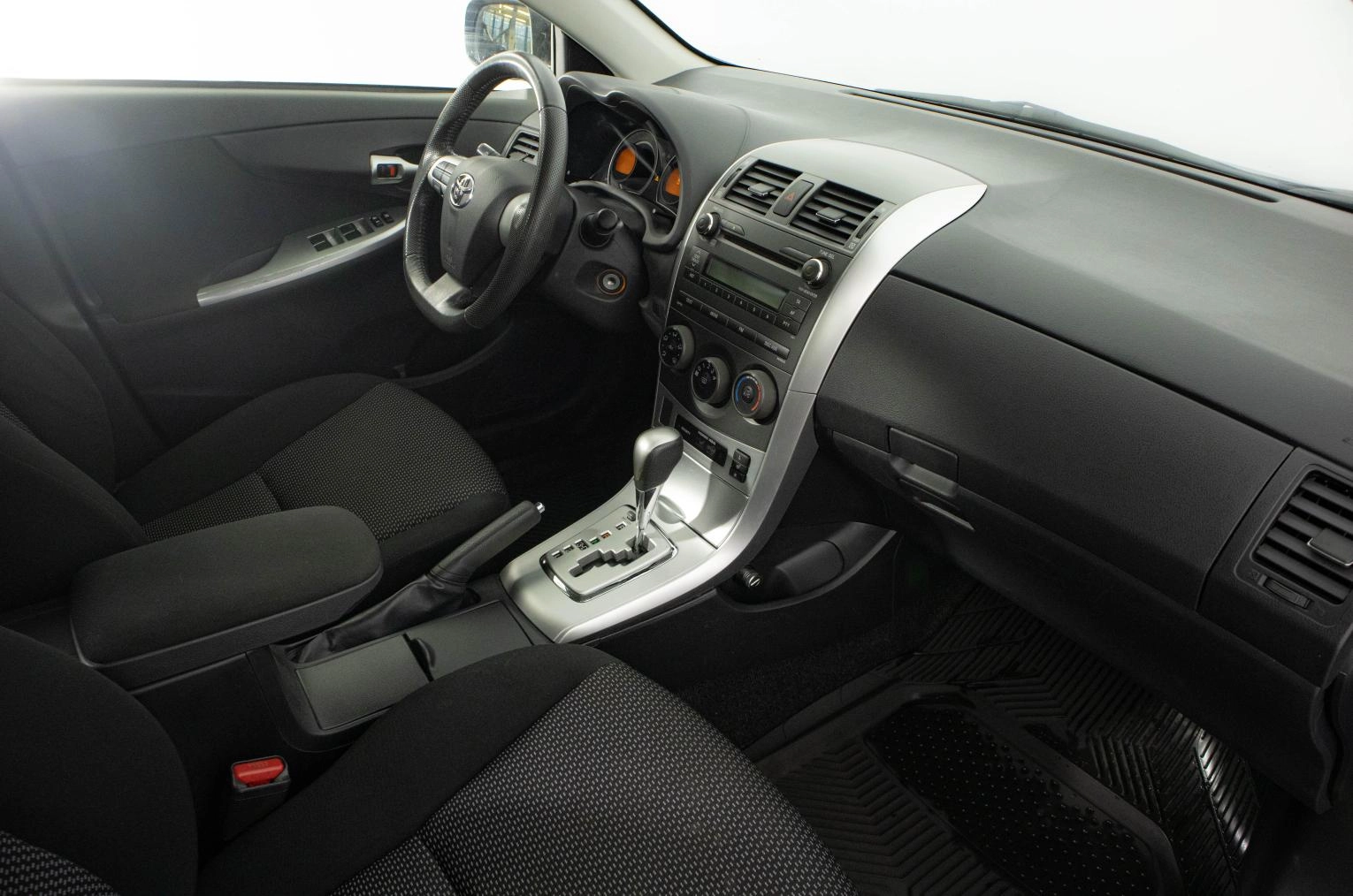 Toyota Corolla 10 из 22