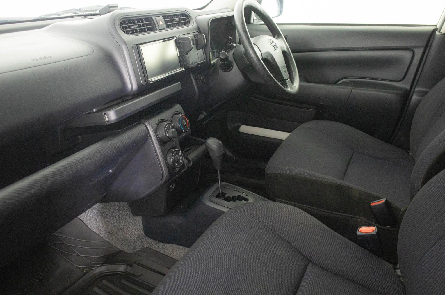 Toyota Probox 11 из 21