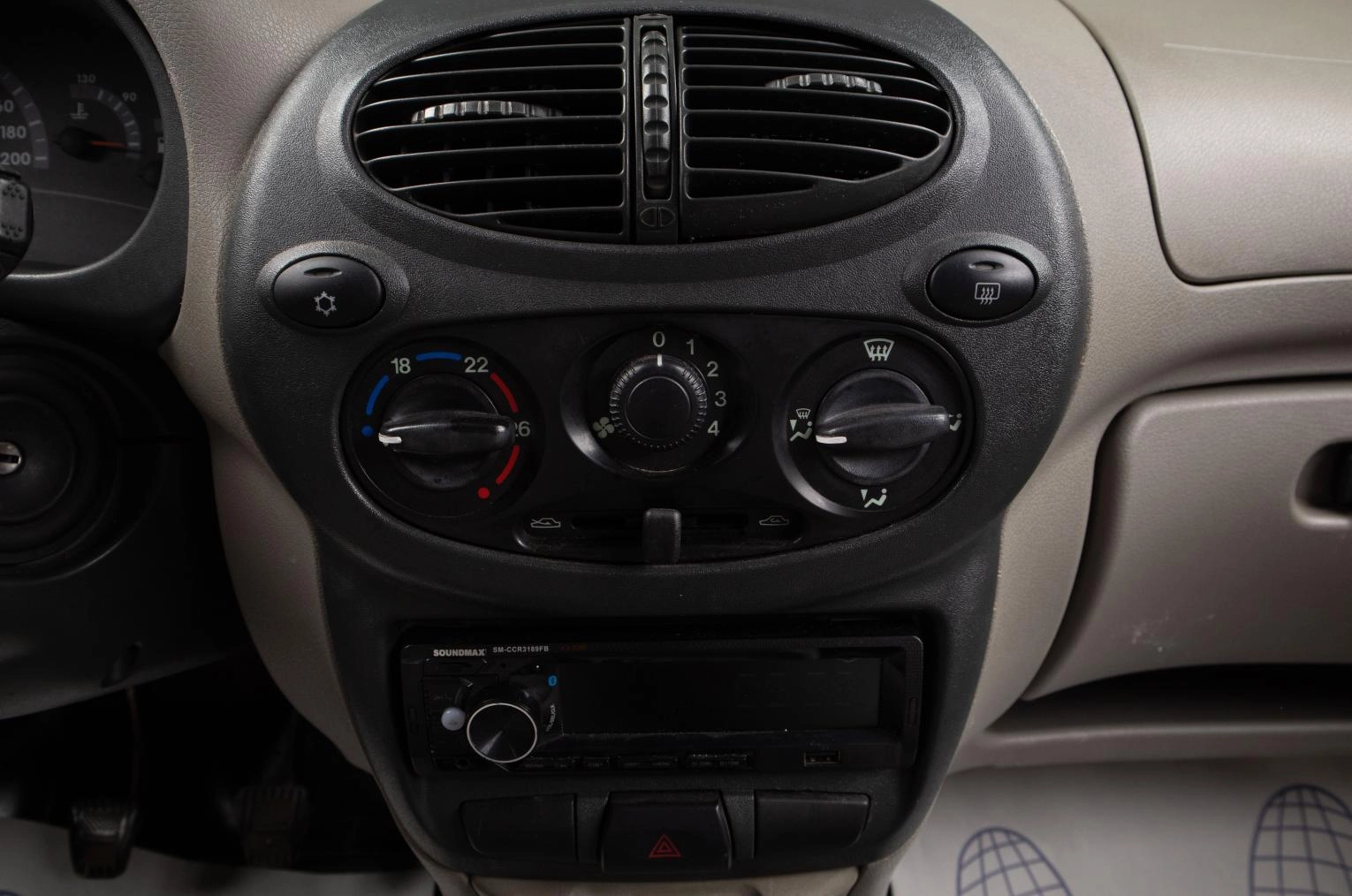 ВАЗ (LADA) Kalina 11 из 16