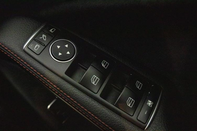 Mercedes-Benz CLA-класс 24 из 27