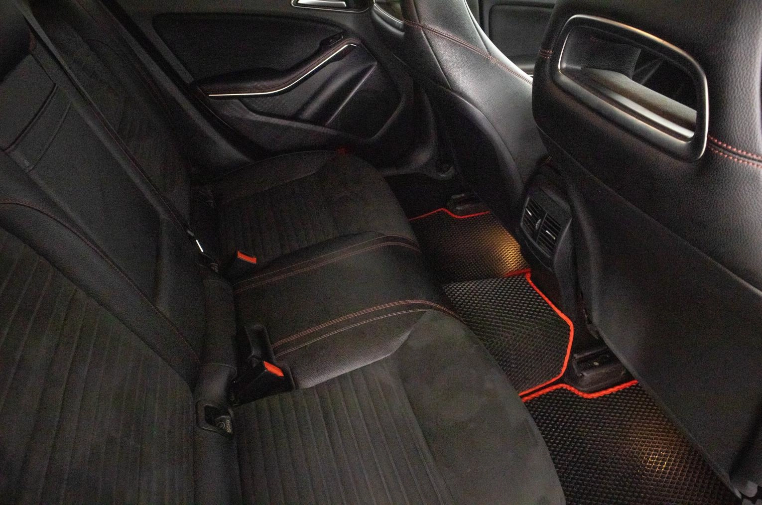 Mercedes-Benz CLA-класс 9 из 27