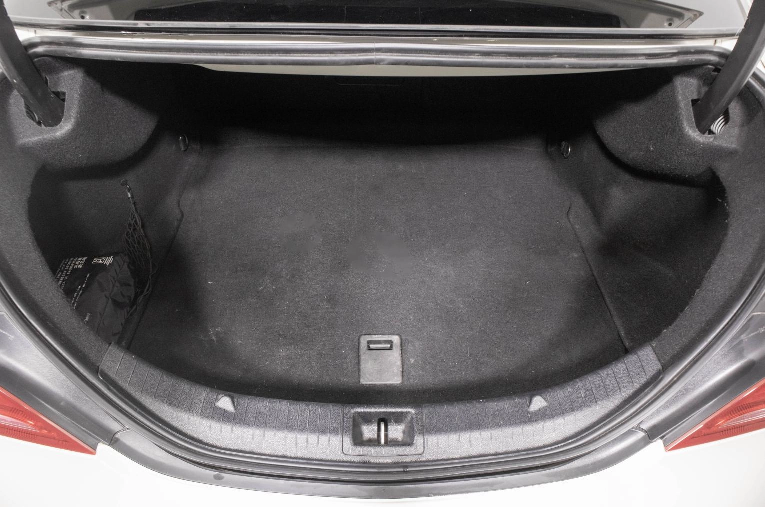 Mercedes-Benz CLA-класс 7 из 27