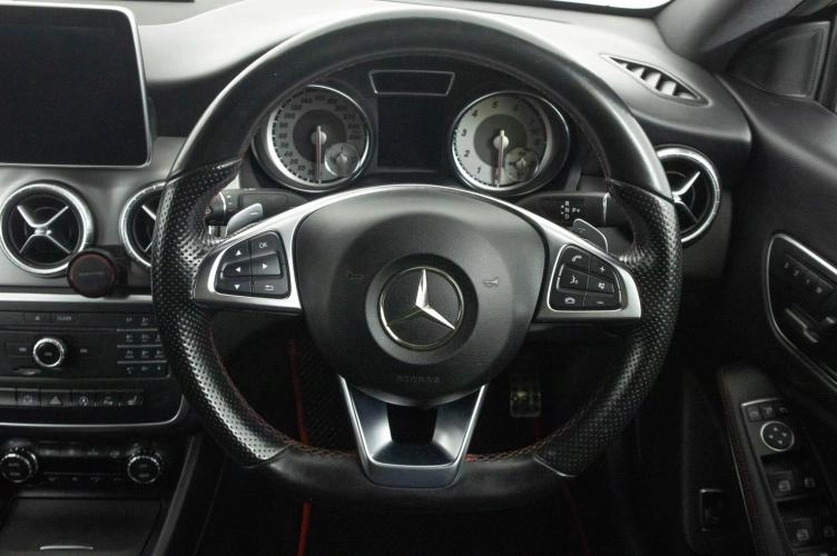Mercedes-Benz CLA-класс 20 из 27