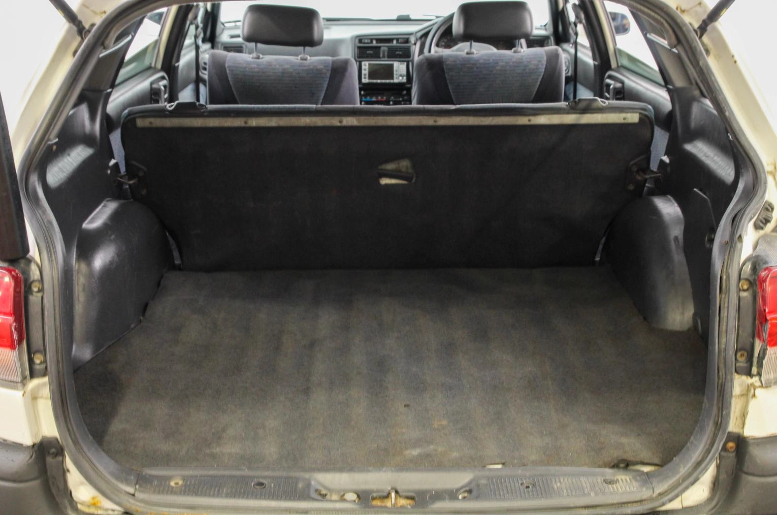 Toyota Caldina 21 из 21