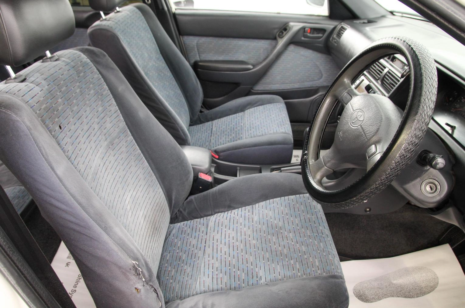 Toyota Caldina 8 из 21